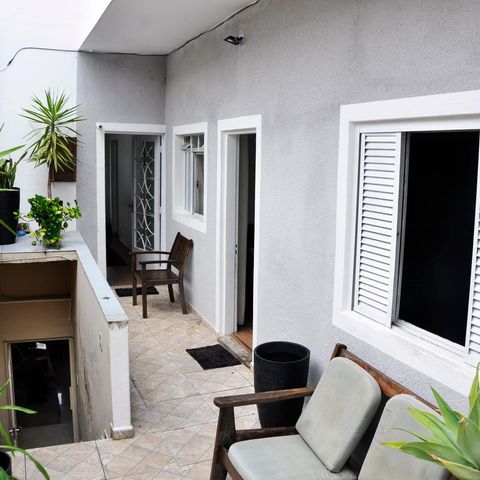 Casa à venda com 231m², 2 quartos e 2 vagas Casa à venda com 231m², 2 quartos e 2 vagasDetalhe - Quintal