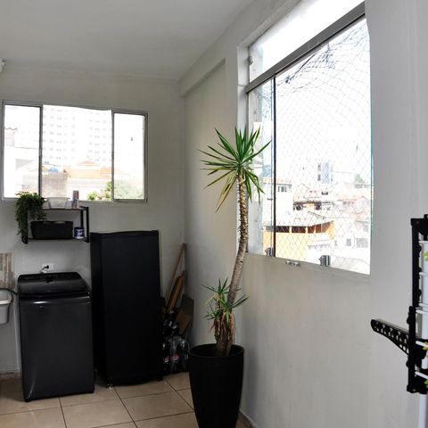 Casa à venda com 231m², 2 quartos e 2 vagas Casa à venda com 231m², 2 quartos e 2 vagasDetalhe - Área de Serviço
