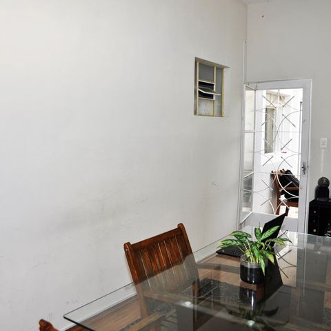Casa à venda com 231m², 2 quartos e 2 vagas Casa à venda com 231m², 2 quartos e 2 vagasDetalhe - Sala de Jantar