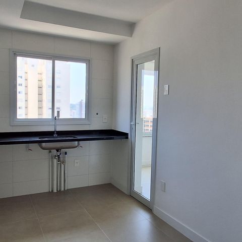 Apartamento à venda com 117m², 3 quartos e 3 vagasCozinha
