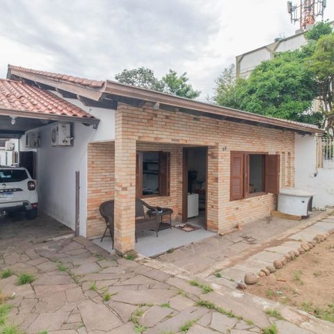 Casa para alugar com 170m², 3 quartos e 4 vagasFachada