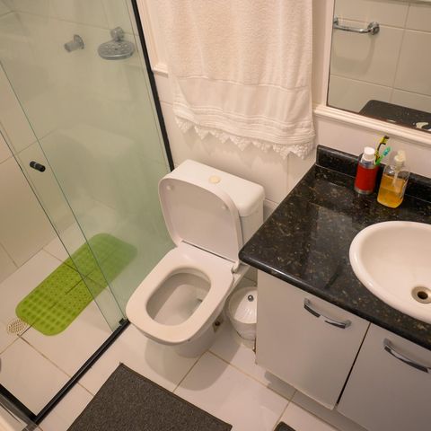 Casa à venda com 125m², 2 quartos e 2 vagas Casa à venda com 125m², 2 quartos e 2 vagasBanheiro Quarto 2 - Suite