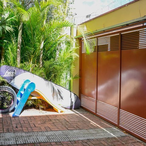 Casa à venda com 125m², 2 quartos e 2 vagas Casa à venda com 125m², 2 quartos e 2 vagasGaragem