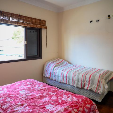 Casa à venda com 125m², 2 quartos e 2 vagas Casa à venda com 125m², 2 quartos e 2 vagasQuarto 1