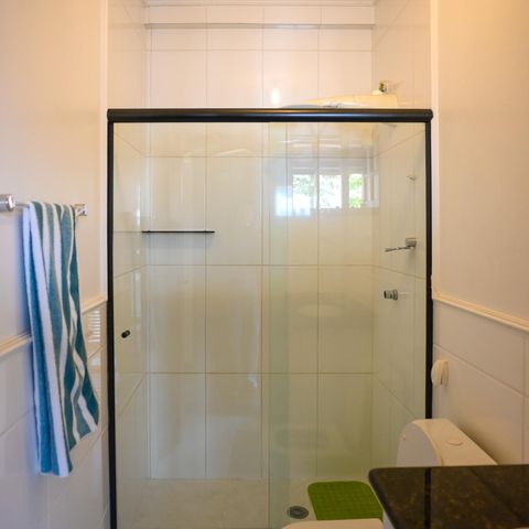 Casa à venda com 125m², 2 quartos e 2 vagas Casa à venda com 125m², 2 quartos e 2 vagasBanheiro - Social