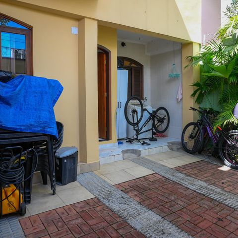 Casa à venda com 125m², 2 quartos e 2 vagas Casa à venda com 125m², 2 quartos e 2 vagasGaragem