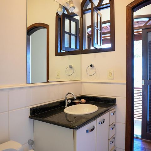 Casa à venda com 125m², 2 quartos e 2 vagas Casa à venda com 125m², 2 quartos e 2 vagasBanheiro - Social