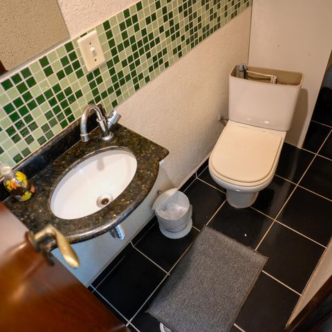 Casa à venda com 125m², 2 quartos e 2 vagas Casa à venda com 125m², 2 quartos e 2 vagasLavabo