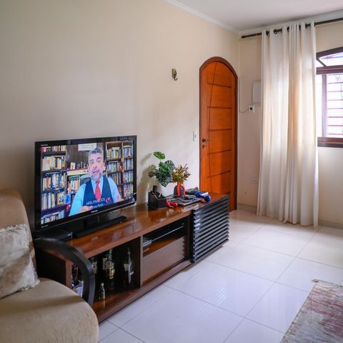 Casa à venda com 125m², 2 quartos e 2 vagas Casa à venda com 125m², 2 quartos e 2 vagasSala