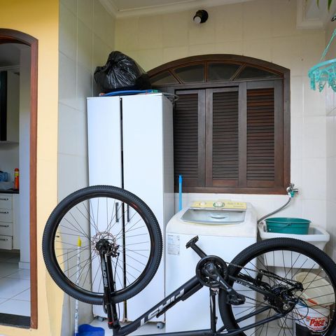 Casa à venda com 125m², 2 quartos e 2 vagas Casa à venda com 125m², 2 quartos e 2 vagasÁrea de Serviço