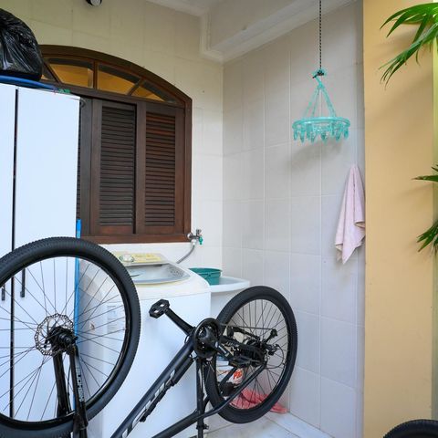 Casa à venda com 125m², 2 quartos e 2 vagas Casa à venda com 125m², 2 quartos e 2 vagasÁrea de Serviço