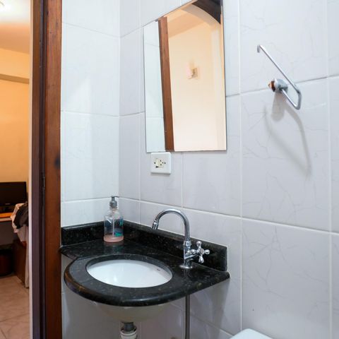 Casa à venda com 125m², 2 quartos e 2 vagas Casa à venda com 125m², 2 quartos e 2 vagasBanheiro de Serviço
