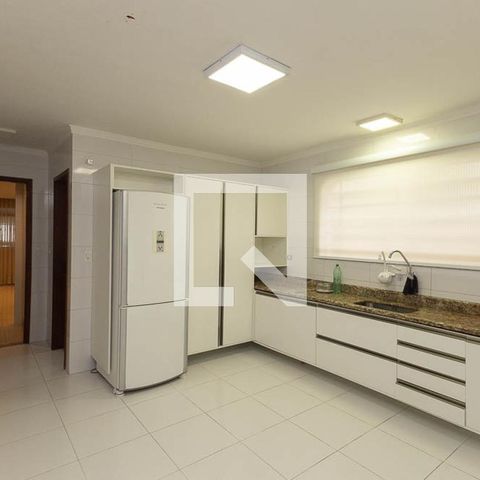 Casa à venda com 120m², 4 quartos e 2 vagas
