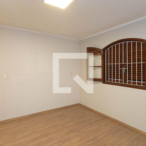 Casa à venda com 120m², 4 quartos e 2 vagas