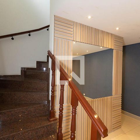 Casa à venda com 120m², 4 quartos e 2 vagas