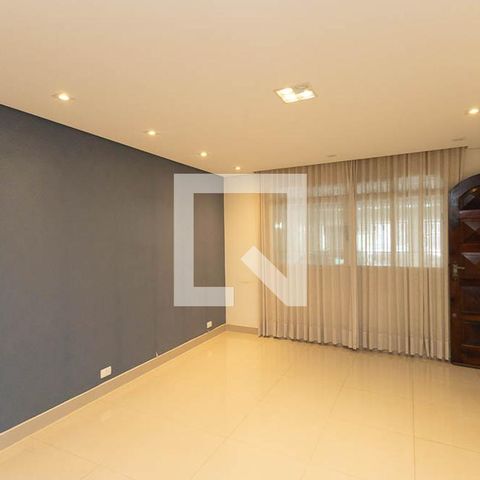 Casa à venda com 120m², 4 quartos e 2 vagas