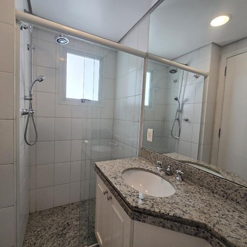 Apartamento à venda com 213m², 4 quartos e 4 vagas