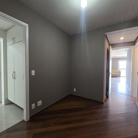 Apartamento à venda com 213m², 4 quartos e 4 vagas