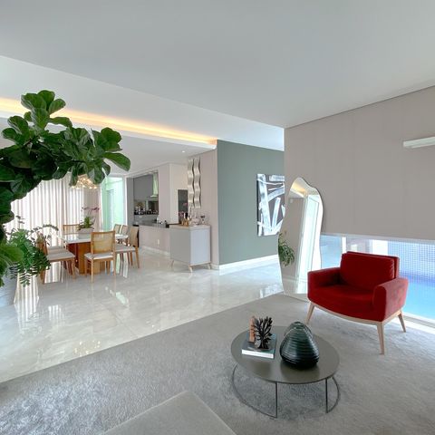 Casa de condomínio à venda com 348m², 4 quartos e 4 vagasSala de Estar