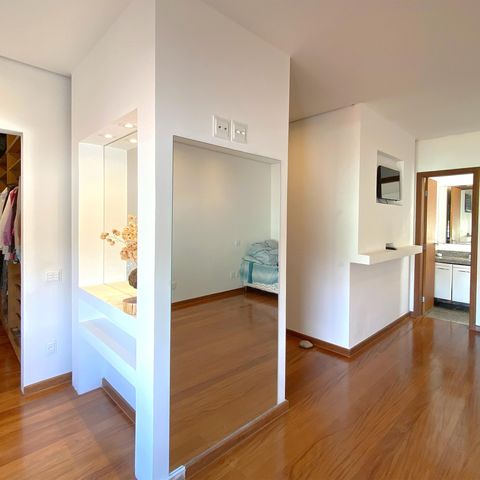 Casa de condomínio à venda com 348m², 4 quartos e 4 vagasSuite 2