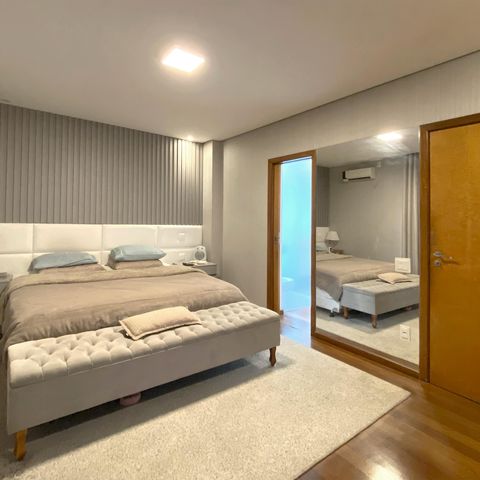 Casa de condomínio à venda com 348m², 4 quartos e 4 vagasSuite 1