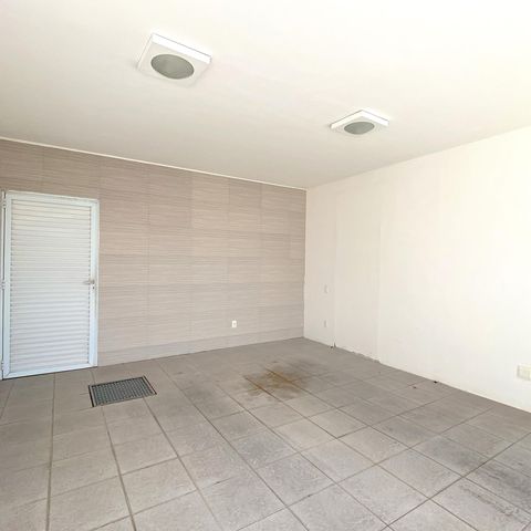 Casa de condomínio à venda com 348m², 4 quartos e 4 vagasGaragem