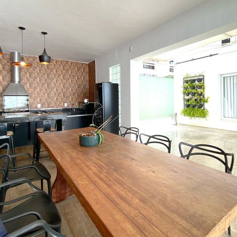 Casa de condomínio à venda com 348m², 4 quartos e 4 vagasEspaço Gourmet
