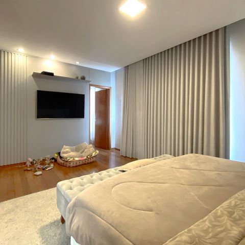 Casa de condomínio à venda com 348m², 4 quartos e 4 vagasSuite 1