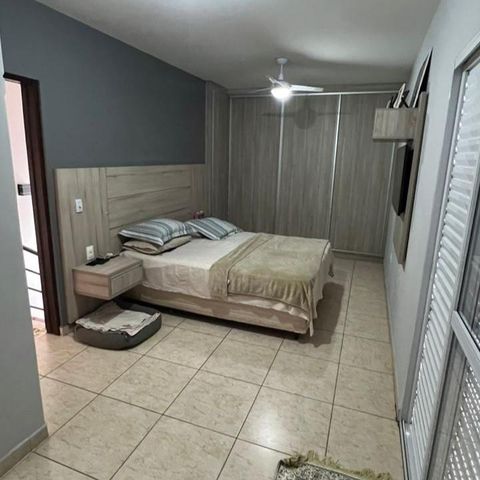 Casa à venda com 160m², 3 quartos e 3 vagasSuíte
