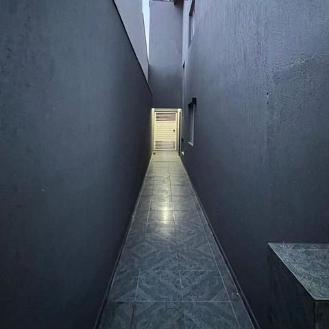 Casa à venda com 160m², 3 quartos e 3 vagasCorredor