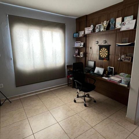 Casa à venda com 160m², 3 quartos e 3 vagasEscritório