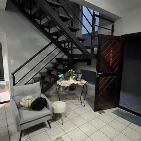 Casa à venda com 160m², 3 quartos e 3 vagasSala