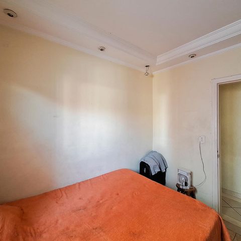 Casa à venda com 240m², 3 quartos e 3 vagas Casa à venda com 240m², 3 quartos e 3 vagasQuarto 2