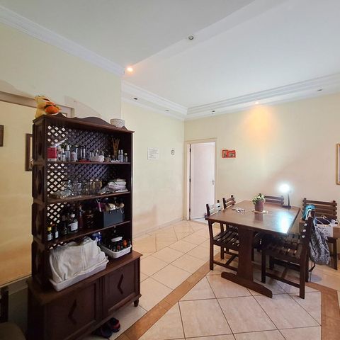 Casa à venda com 240m², 3 quartos e 3 vagas Casa à venda com 240m², 3 quartos e 3 vagasSala de Jantar