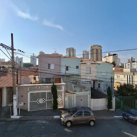 Casa à venda com 240m², 3 quartos e 3 vagas Casa à venda com 240m², 3 quartos e 3 vagasVista Varanda Cozinha