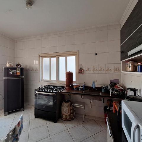 Casa à venda com 240m², 3 quartos e 3 vagas Casa à venda com 240m², 3 quartos e 3 vagasCozinha
