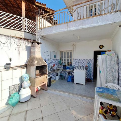 Casa à venda com 240m², 3 quartos e 3 vagas Casa à venda com 240m², 3 quartos e 3 vagasVaranda Cozinha