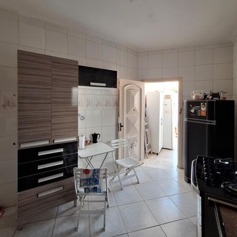 Casa à venda com 240m², 3 quartos e 3 vagas Casa à venda com 240m², 3 quartos e 3 vagasCozinha