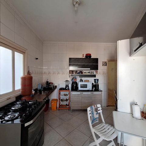 Casa à venda com 240m², 3 quartos e 3 vagas Casa à venda com 240m², 3 quartos e 3 vagasCozinha