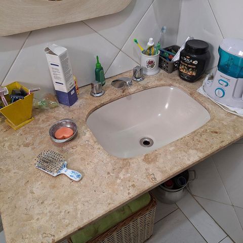 Casa à venda com 240m², 3 quartos e 3 vagas Casa à venda com 240m², 3 quartos e 3 vagasBanheiro