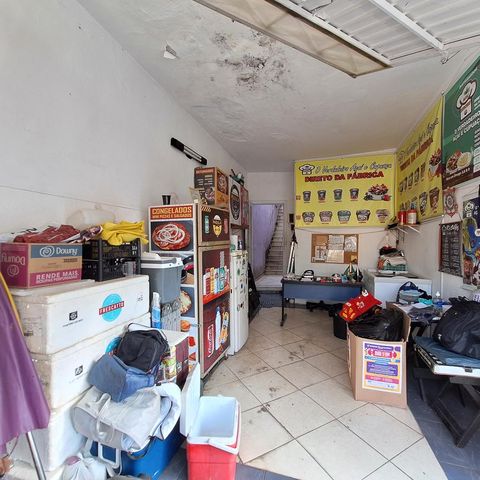 Casa à venda com 240m², 3 quartos e 3 vagas Casa à venda com 240m², 3 quartos e 3 vagasGaragem 1