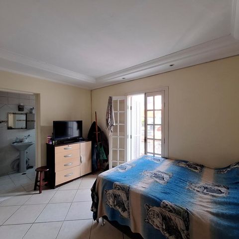 Casa à venda com 240m², 3 quartos e 3 vagas Casa à venda com 240m², 3 quartos e 3 vagasQuarto 1