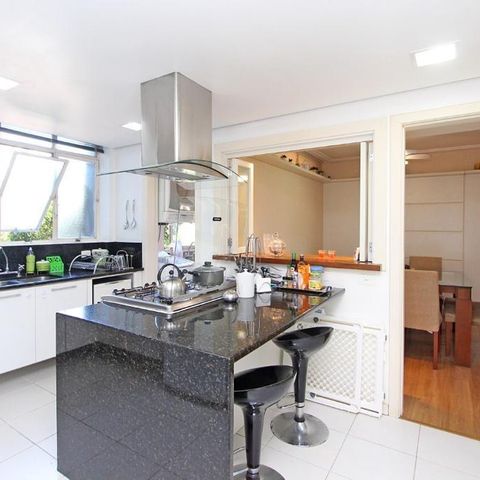 Apartamento para alugar com 192m², 4 quartos e 2 vagasCozinha