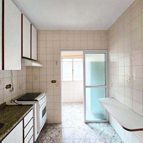 Apartamento à venda com 67m², 2 quartos e 1 vagaCozinha 