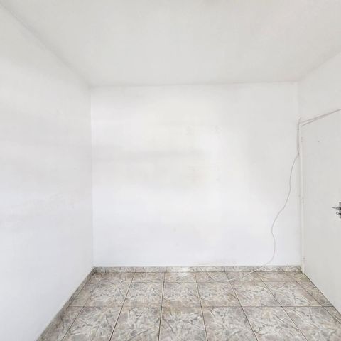 Apartamento à venda com 67m², 2 quartos e 1 vagaQuarto 02