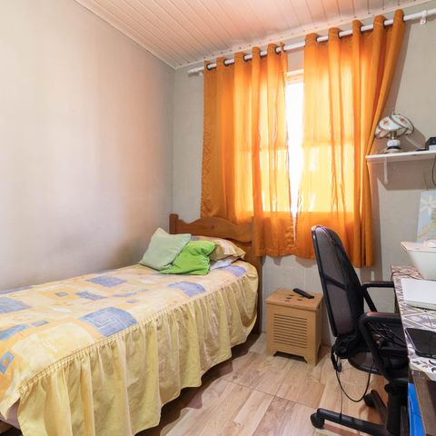 Casa à venda com 200m², 2 quartos e 3 vagasQuarto 2