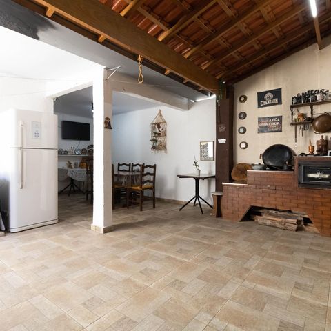 Casa à venda com 200m², 2 quartos e 3 vagasÁrea Gourmet - Churrasqueira