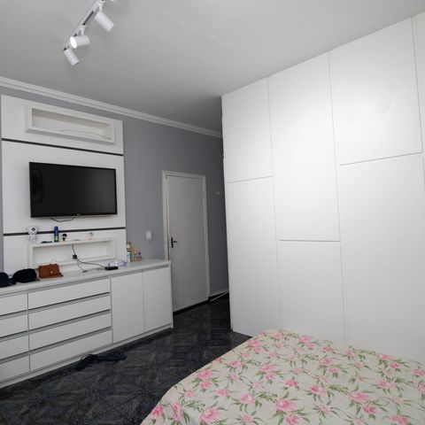 Casa à venda com 539m², 4 quartos e 4 vagas Casa à venda com 539m², 4 quartos e 4 vagasQuarto 2