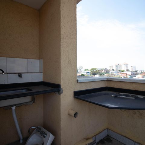 Casa à venda com 539m², 4 quartos e 4 vagas Casa à venda com 539m², 4 quartos e 4 vagasTerraço