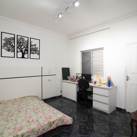 Casa à venda com 539m², 4 quartos e 4 vagas Casa à venda com 539m², 4 quartos e 4 vagasQuarto 2